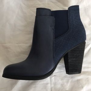 BRAND NEW NAVY ALDO BOOTIES